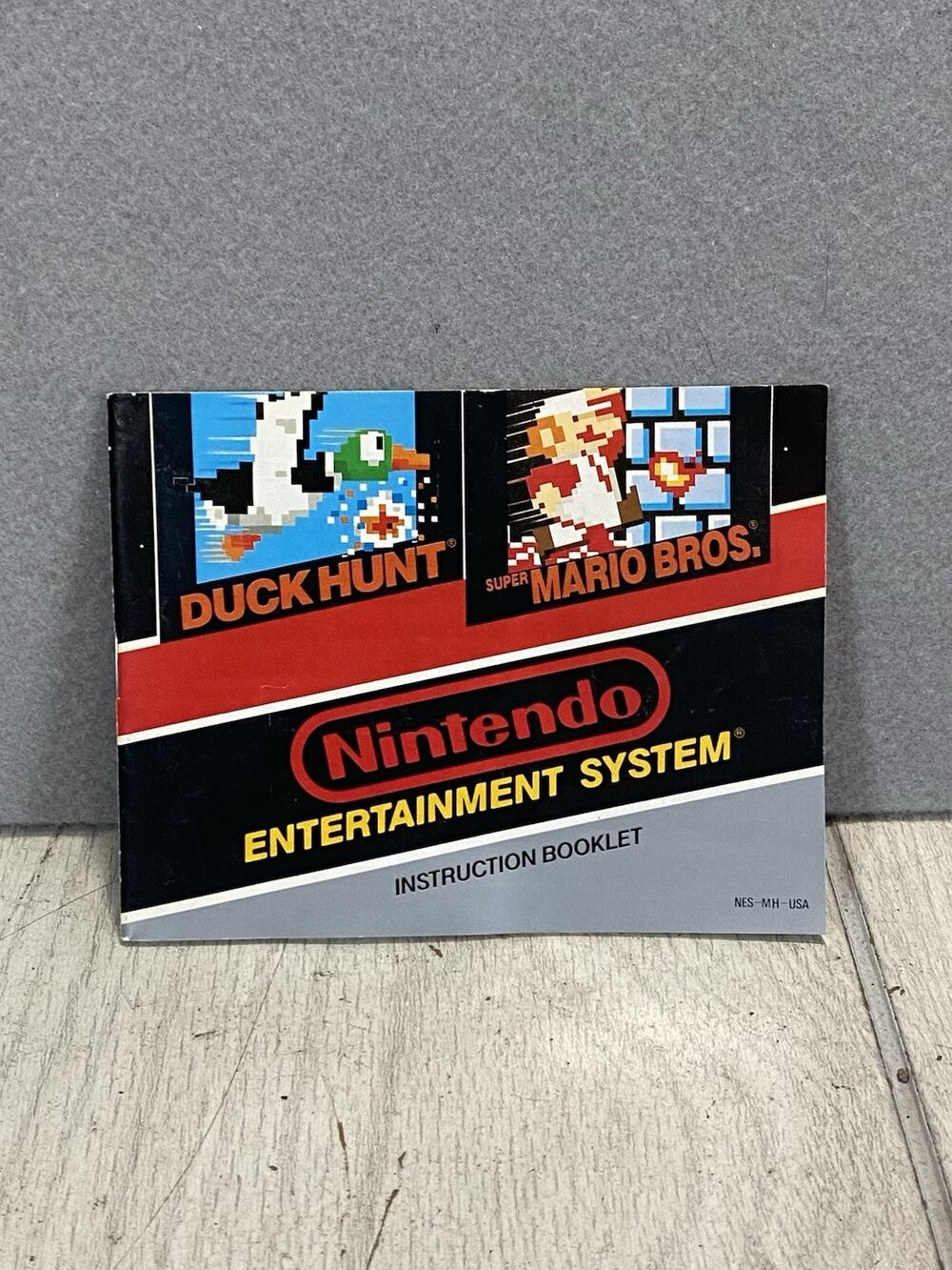 Nintendo NES Manual Only Duck Hunt/ Super Mario Bros. No Tracking